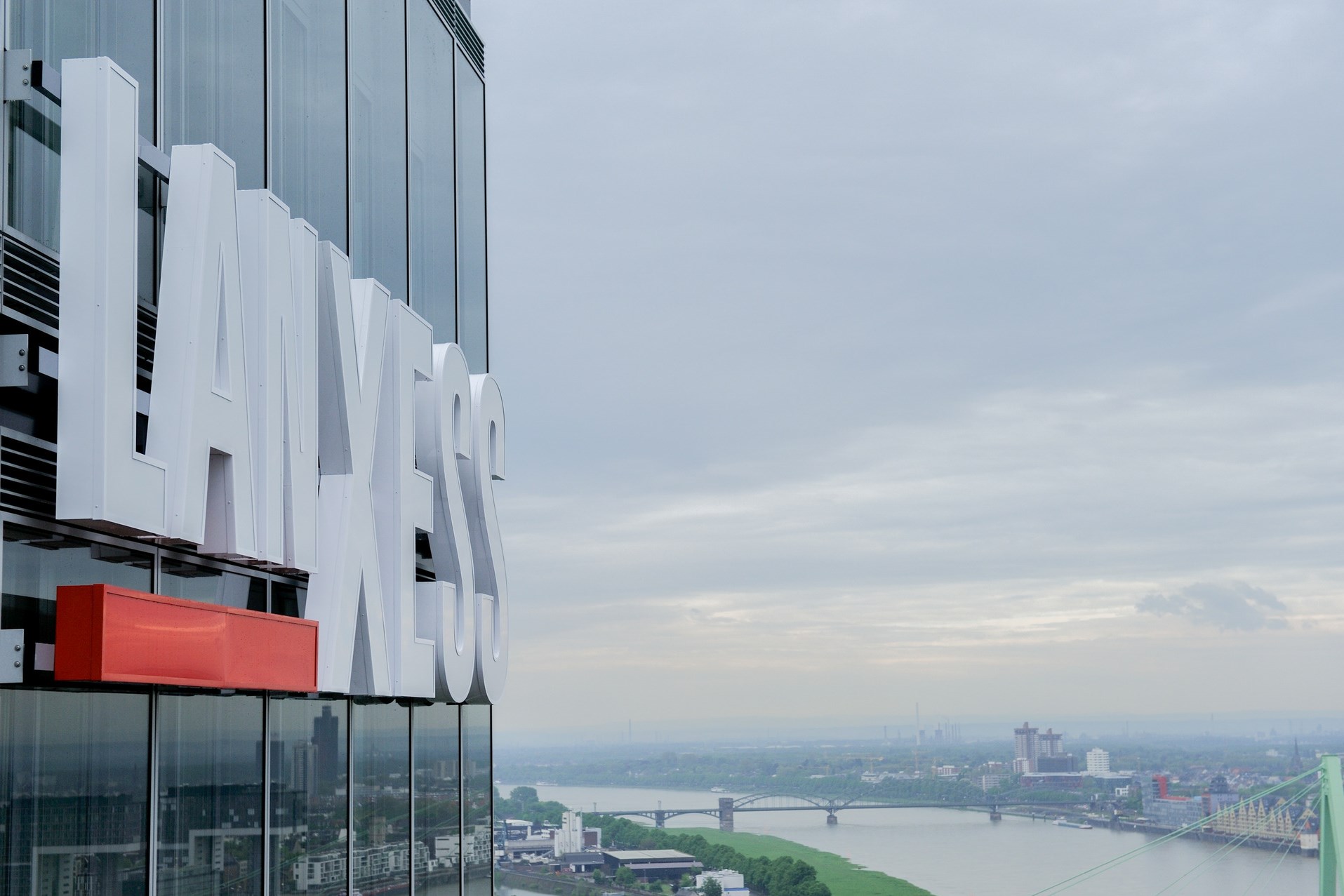 Since August 1, 2013, specialty chemicals Group LANXESS is steering its global business from the LANXESS Tower in Cologne.